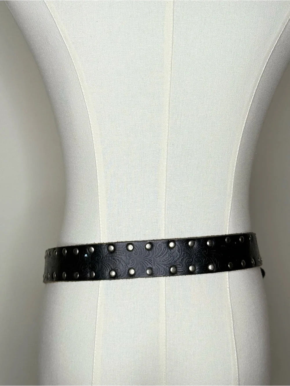 Vintage Black Leather Bohemian Belt with Decorative Brass Silver Buckle M